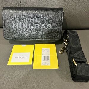 Marc Jacobs Black Stylish Accessory